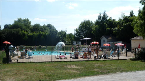 Gouex outdoor public swimming pool